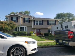 632 Pasadena Dr, Magnolia, NJ 08049