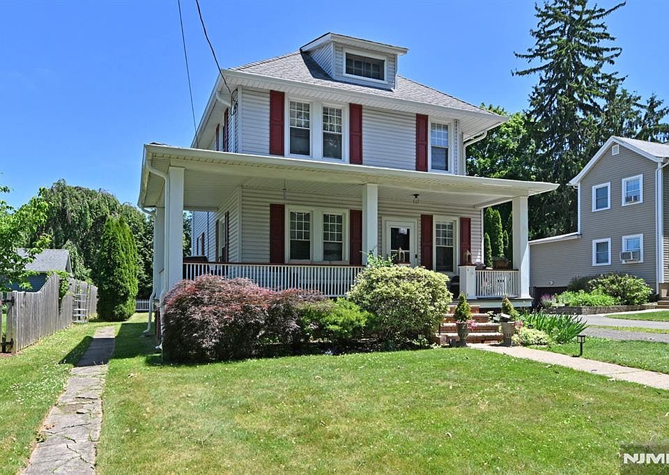 1st image of 264 Morse Ave