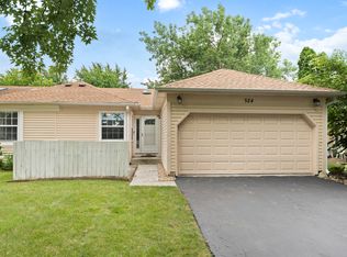 524 Fessler Ave, Naperville, IL 60565