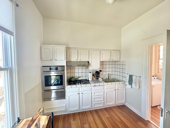 3rd image of 2338 Taylor St