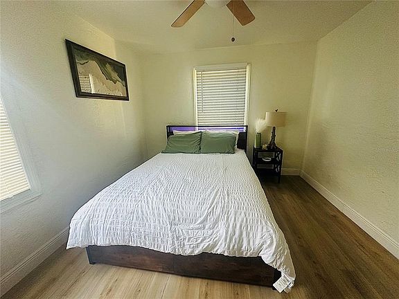 4th image of 4811 EMERSON AVENUE S