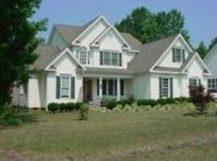 425 Saint Jiles Dr, Clayton, NC 27520
