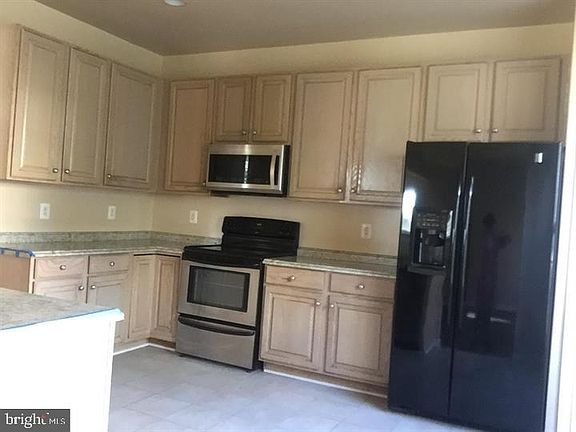 4th image of 3230 Hour Glass Dr