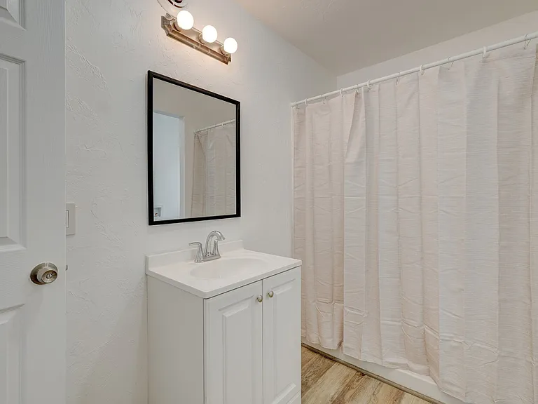12250 E Post Oak Rd — Photo 9