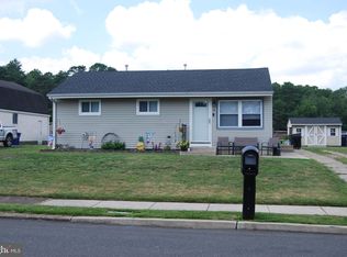 4 Stagecoach Rd, Southampton, NJ 08088