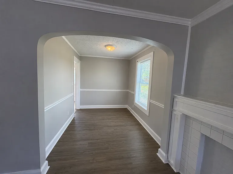 2103 Vance Ave — Photo 2