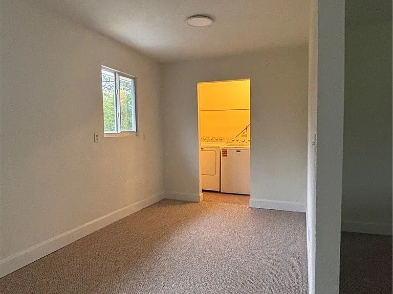 2150 Panama Ave — Photo 31