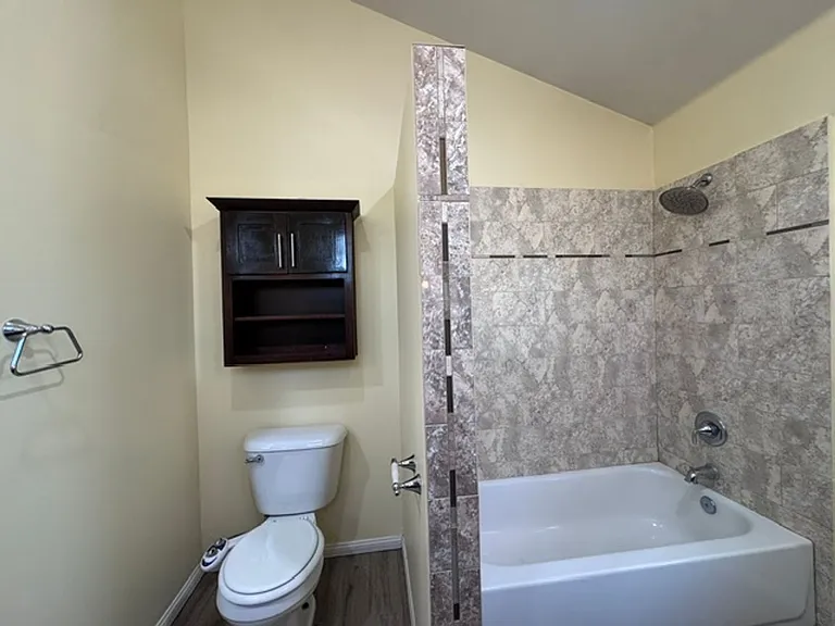 1120 Stanley Ave — Photo 22