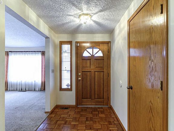 3rd image of 3520 NE 158th Ave