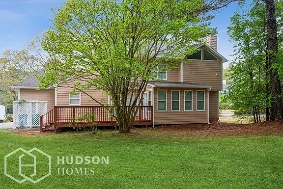 2nd image of 2370 Montrose Pl