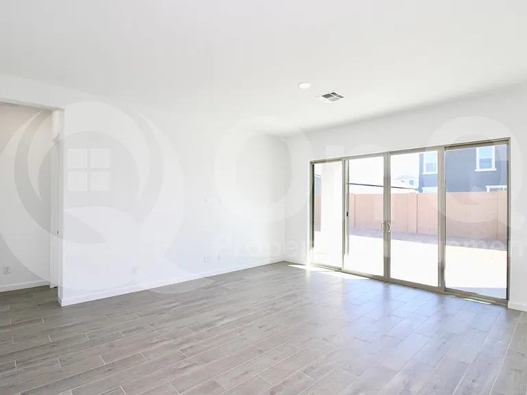 22677 E Lords Way — Photo 6