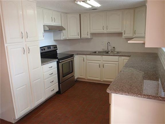 5th image of 1824 Acadia Dr