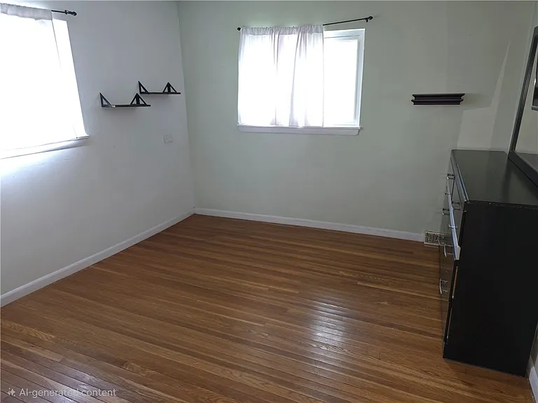 55 Agar Ave — Photo 17