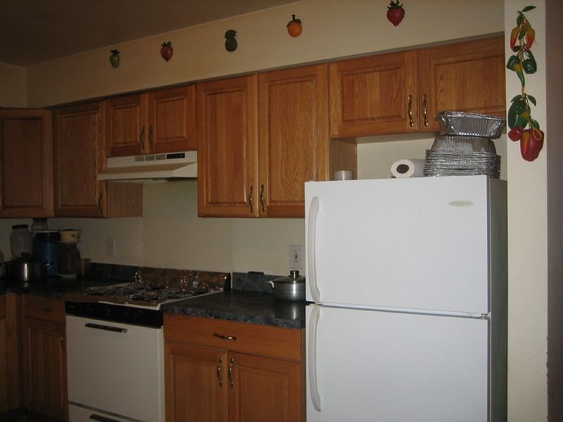2nd image of 45 Crane St
