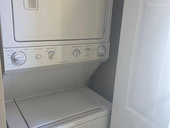 4th image of 2724 W Lunt Ave APT 3N
