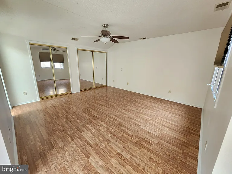 254 Sayre Dr — Photo 14