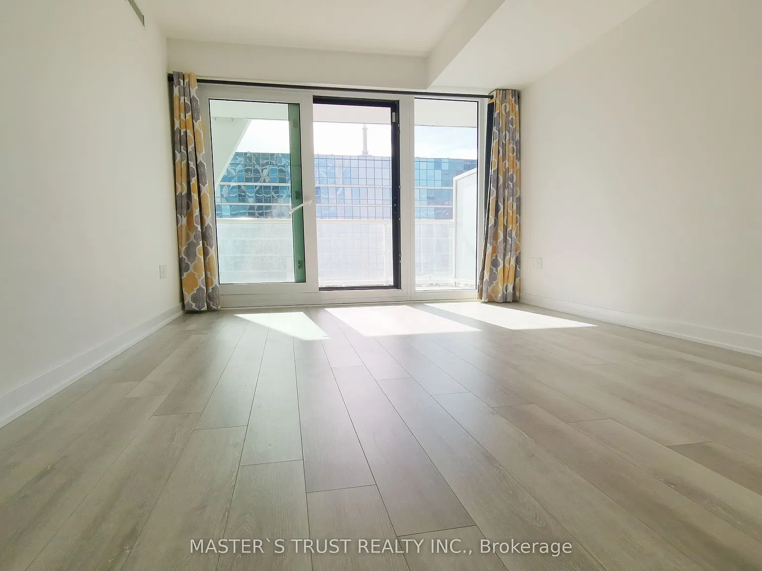 2 bed, $2,800 — Photo 4