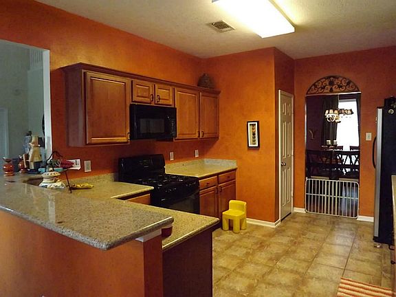 5th image of 18210 Wisteria Estates Ln