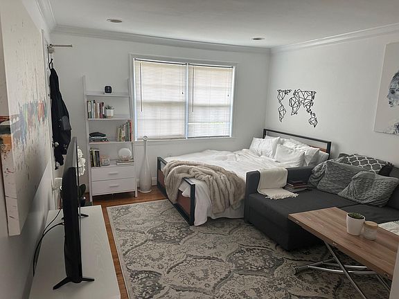 3rd image of 7517-7521 Maple Ave #6-7519