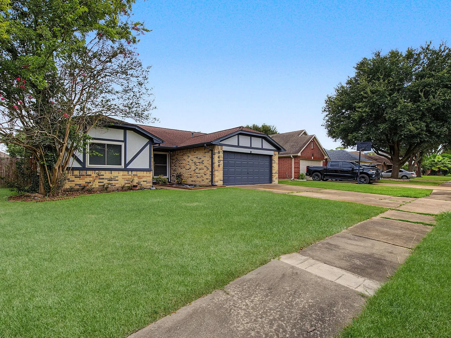 3 bed, 2.0 bath, 1586 sqft, $1,850 — Photo 2