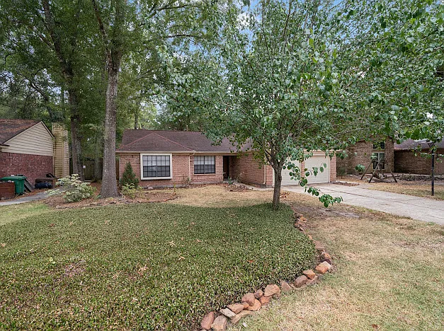 4 bed, 2.0 bath, 1753 sqft, $2,100 — Photo 2