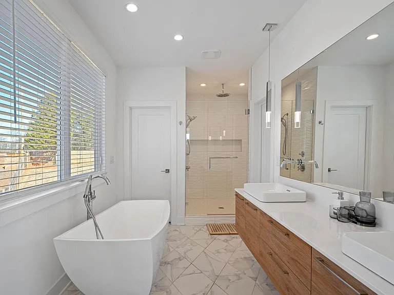 101 Mattoon St — Photo 13