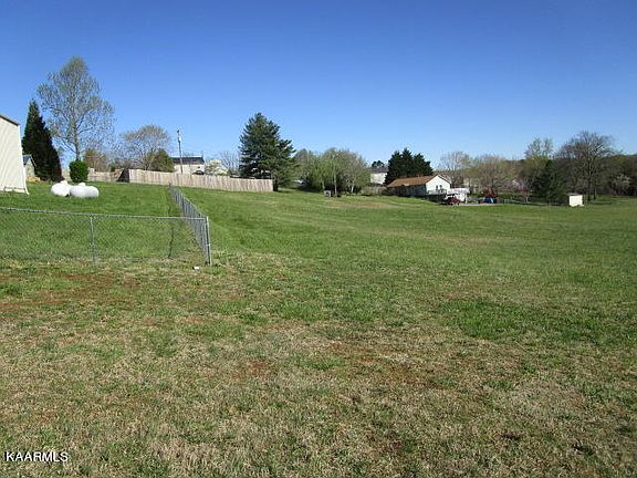4th image of 7642 Old Clinton Pike