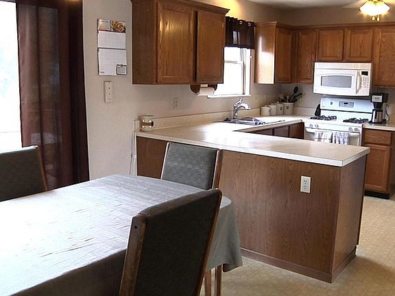 4th image of 5076 Cherry Blossom Dr