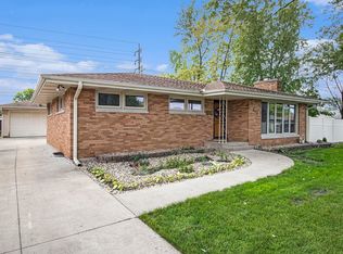 809 W 12th St, Mishawaka, IN 46544
