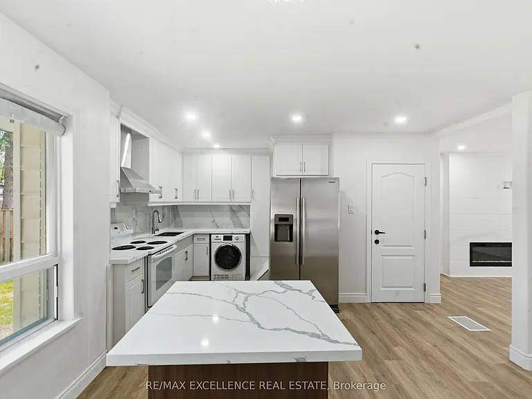 1814 Whitehall Dr — Photo 4