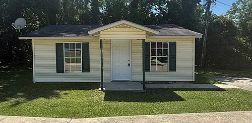 1016 Tucker Ave Photo 1