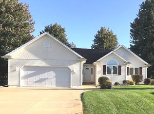 2805 River Bend Dr, Kankakee, IL 60901