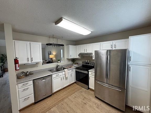 4th image of 420 E Laurelwood Ct
