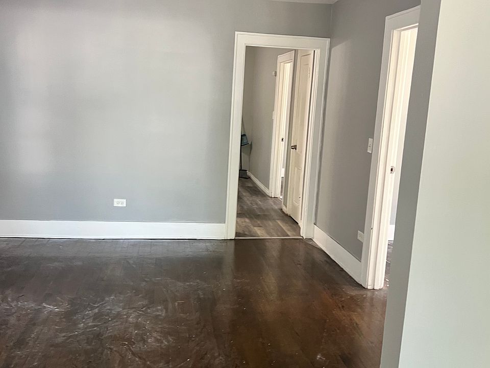 1st image of 1220 Emerald Ave Floor 1