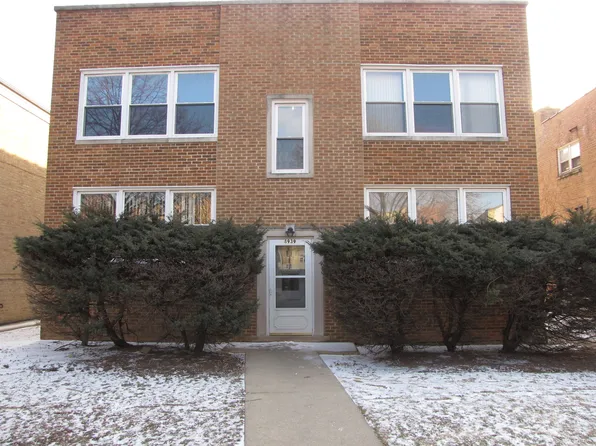 8939 Bronx Ave, Skokie, IL 60077