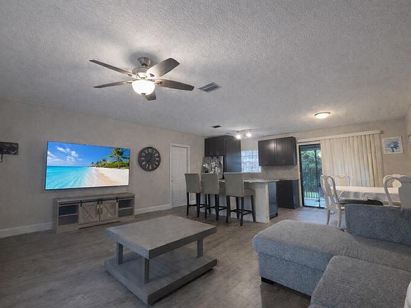 3rd image of 2325 SW Independence Road SW