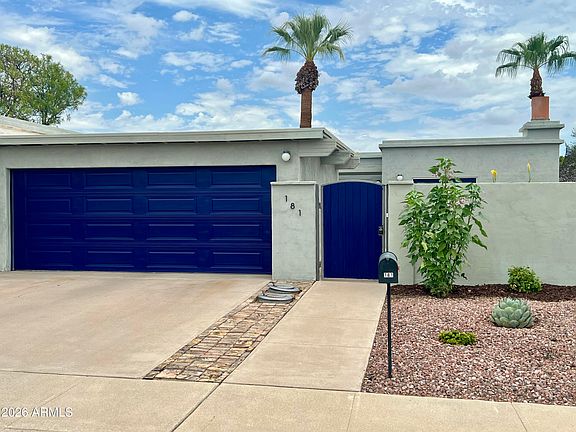 3rd image of 181 LAGUNA Drive W