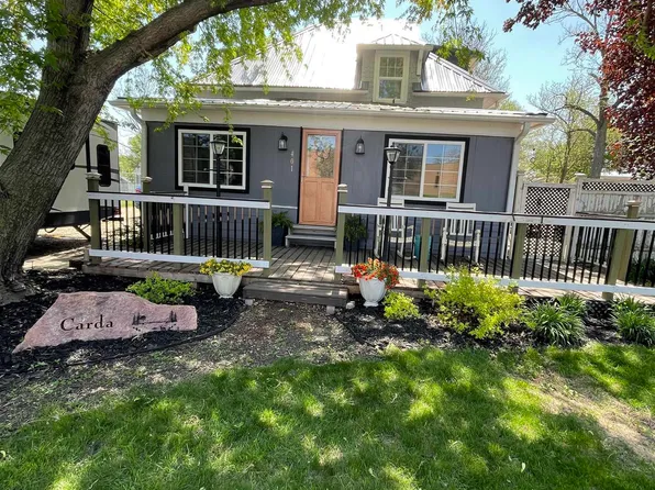 401 W 16th Ave, Tyndall, SD 57066