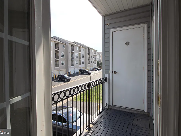 2415 Rainswood Ln — Photo 14