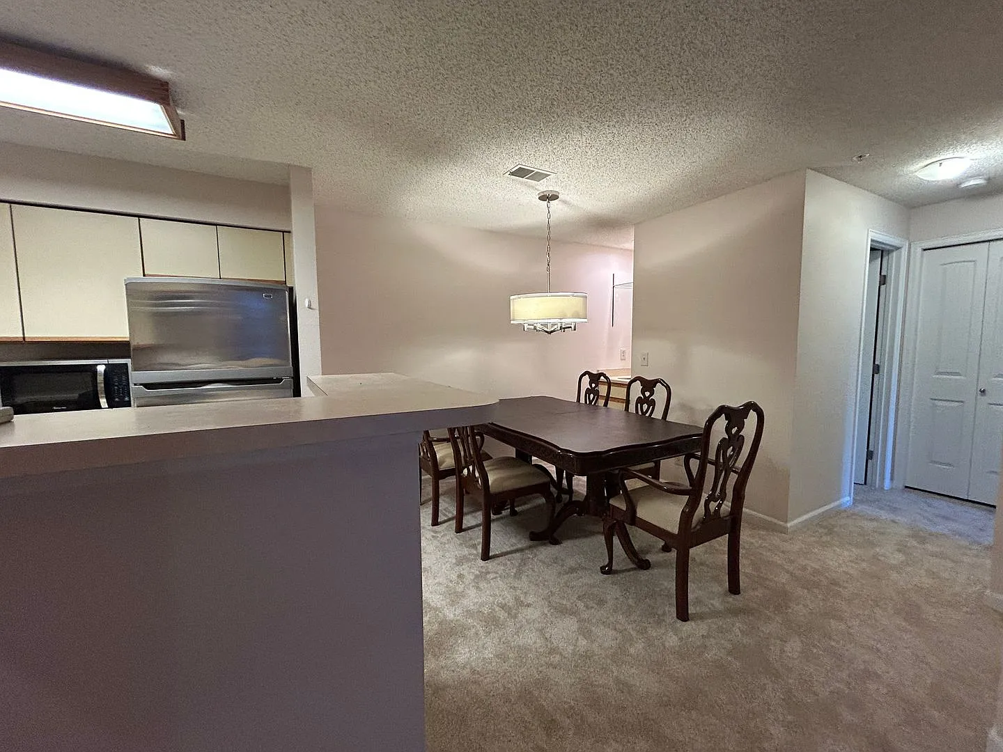 Partially-furnished 1 Bedroom + Office Close to CU -- Utilities included! — Photo 4