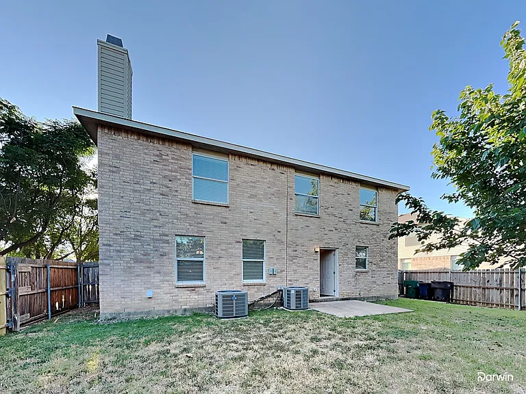 9200 Troy Dr — Photo 18