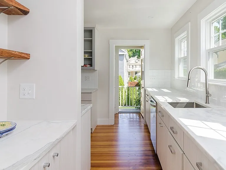 32 Newport St #1 — Photo 8
