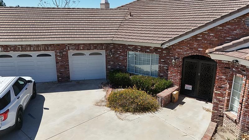 1st image of 6712 Canyon Hill Dr