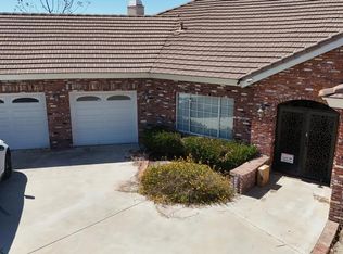 6712 Canyon Hill Dr, Riverside, CA 92506
