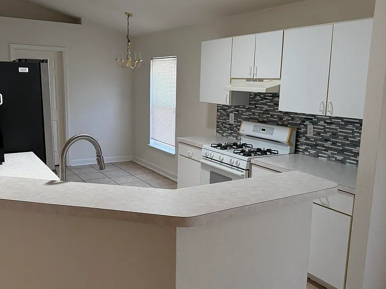 3133 Cauthen Creek Dr — Photo 5