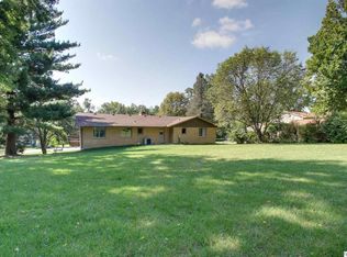 2901 Curved Creek Rd, Quincy, IL 62301