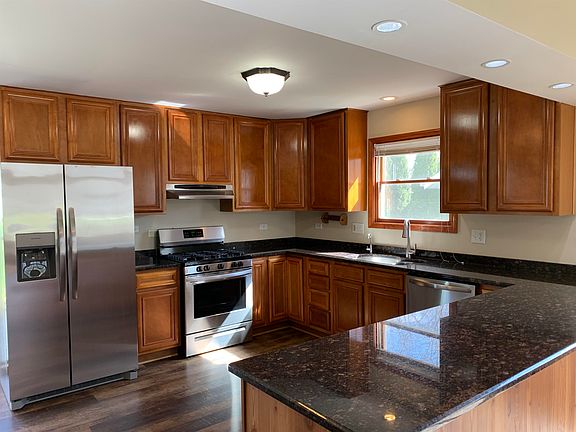 2nd image of 219 Thornhill Dr