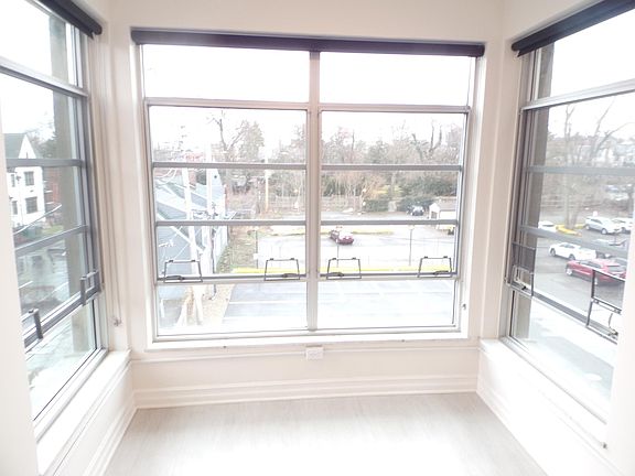 4th image of 257 Elmwood Ave Suite 302