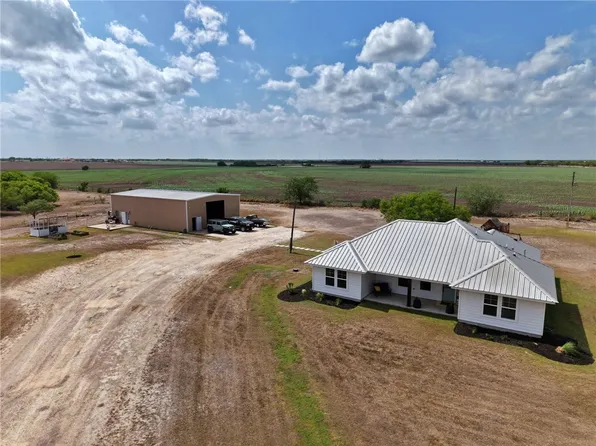 229 N County Road 353, Orange Grove, TX 78372