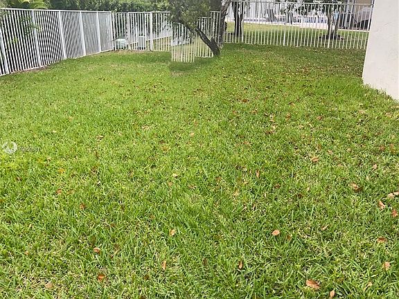 3rd image of 4280 Ironwood Ct